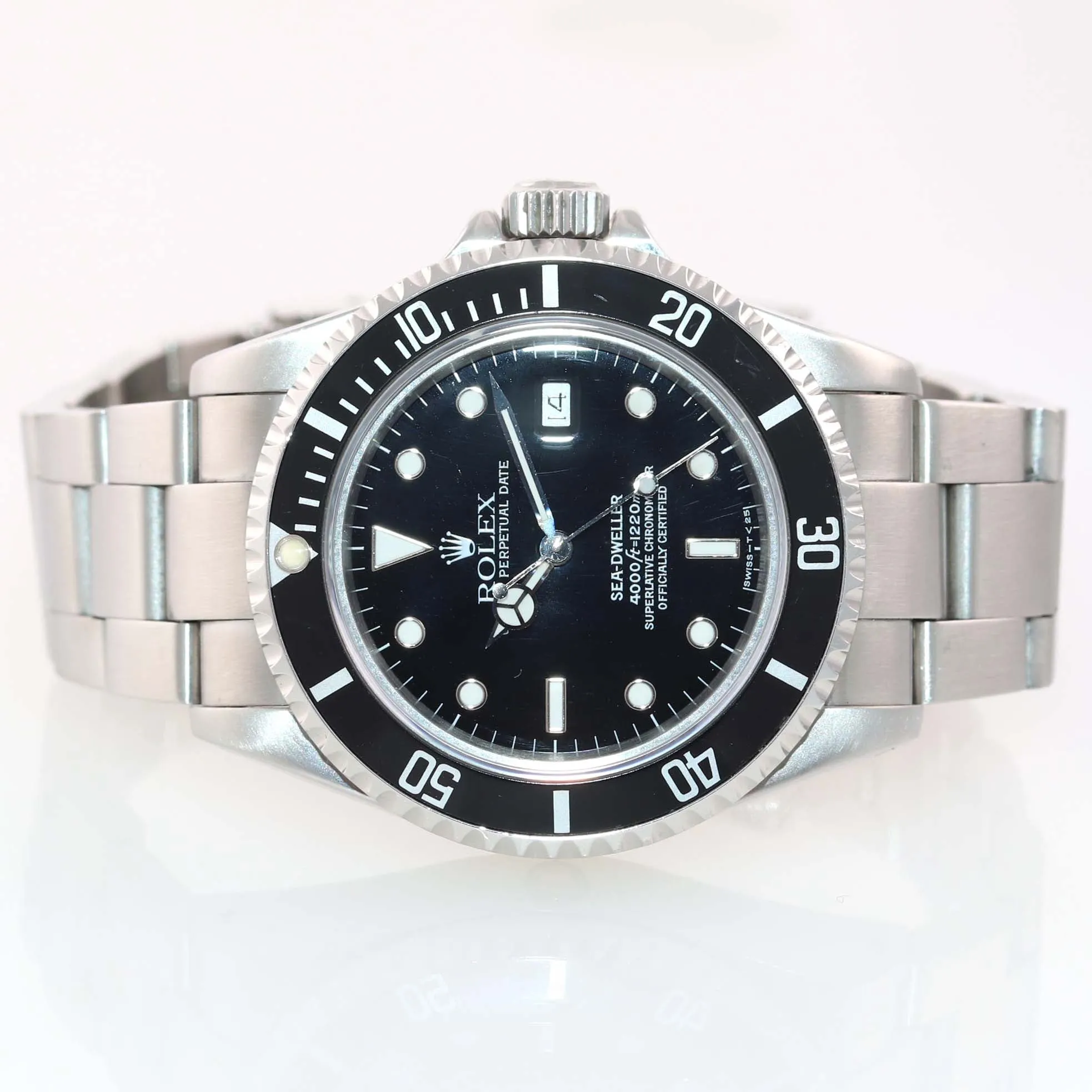 1997 PAPERS Rolex Sea-Dweller Steel Date 16600 40mm Date Black Diver Watch