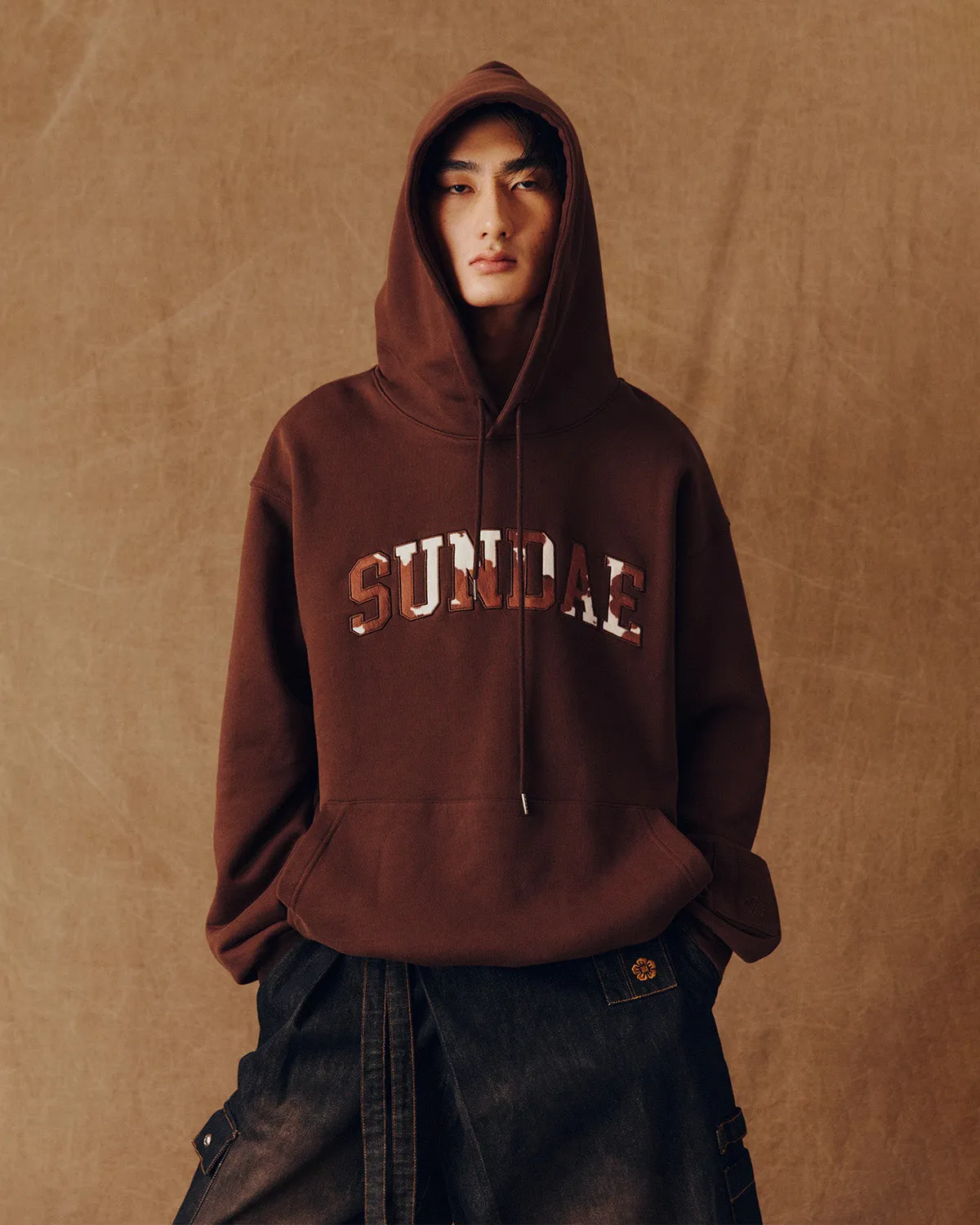 COWHIDE ARCH LOGO APPLIQUE HOODIE